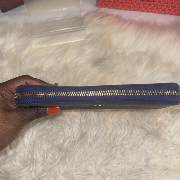 100% Authen Saffiano Tory Burch Robinson Zip Around Wallet, Cobalt!!! GUC - Picture 7 of 17